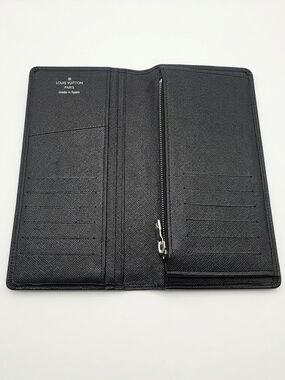 Louis Vuitton Mens Black Epi Leather Credit Bifold Long Wallet Brazza